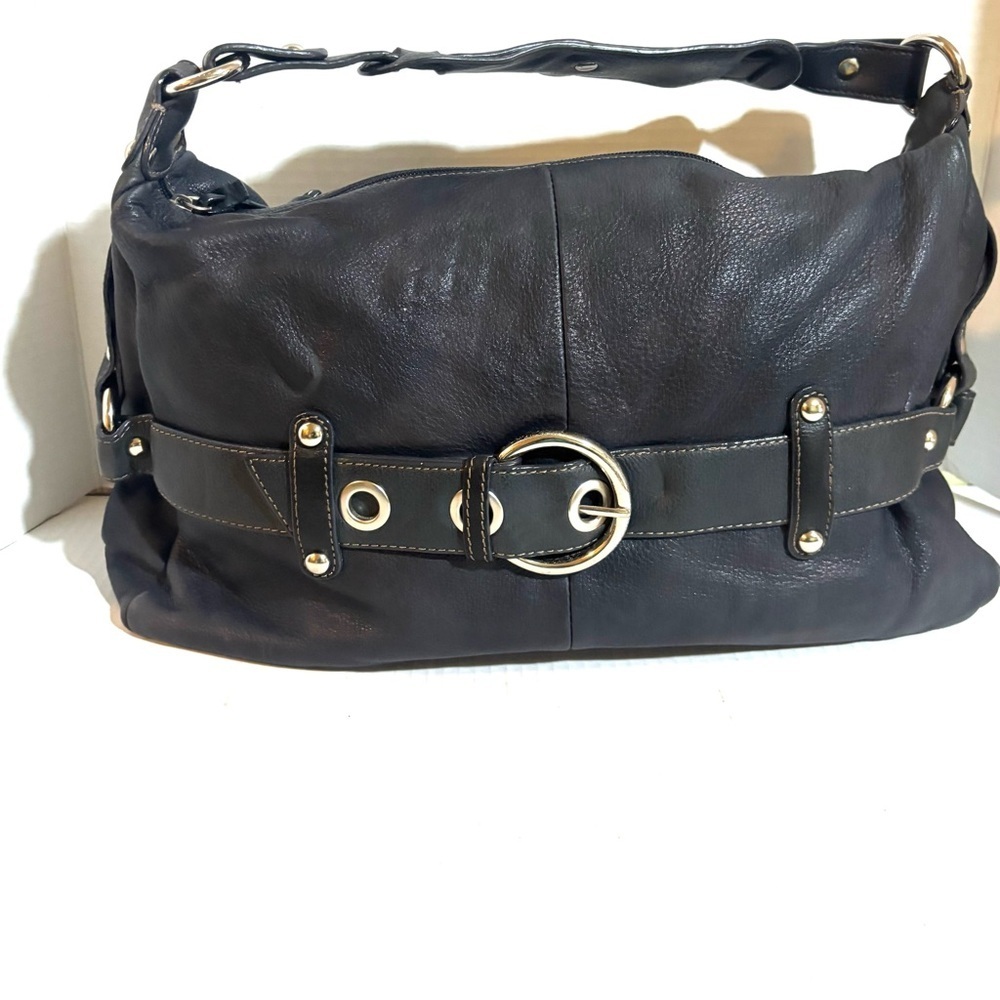 Elegant Black Leather Shoulder Bag